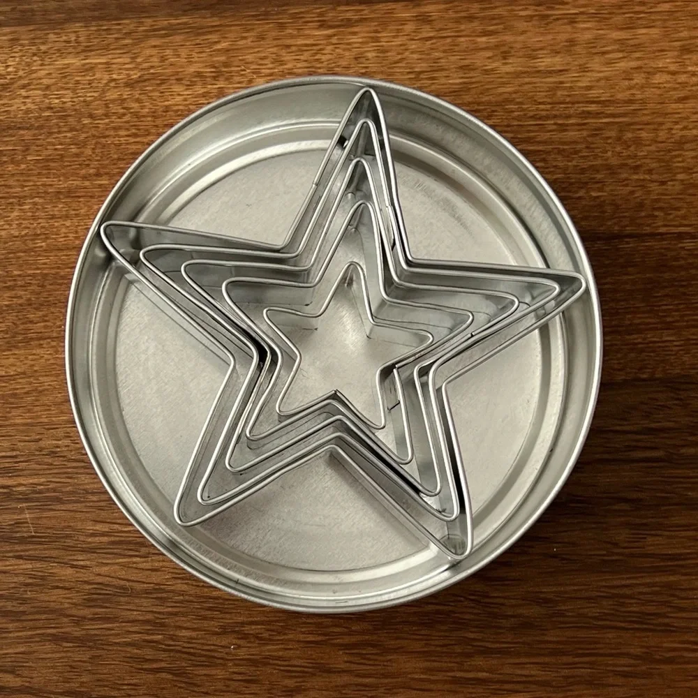 Williams Sonoma Five Piece Star Pastry/Cookie Cutter Set